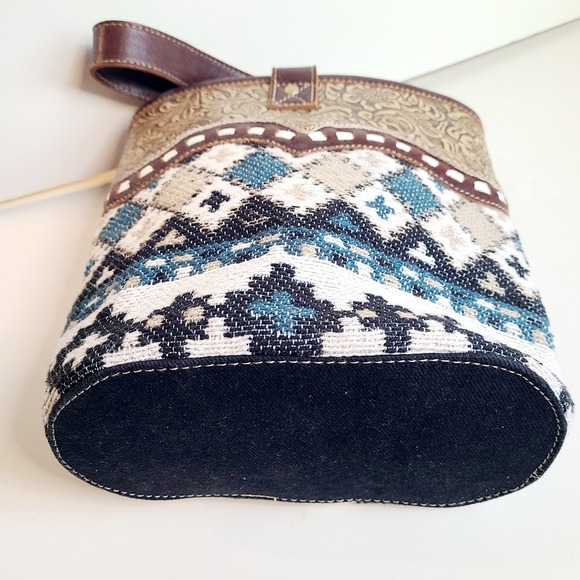 Myra Bag Western Tooled Leather Tote Bucket Wine Bag Leather Handle - Picture 3 of 6